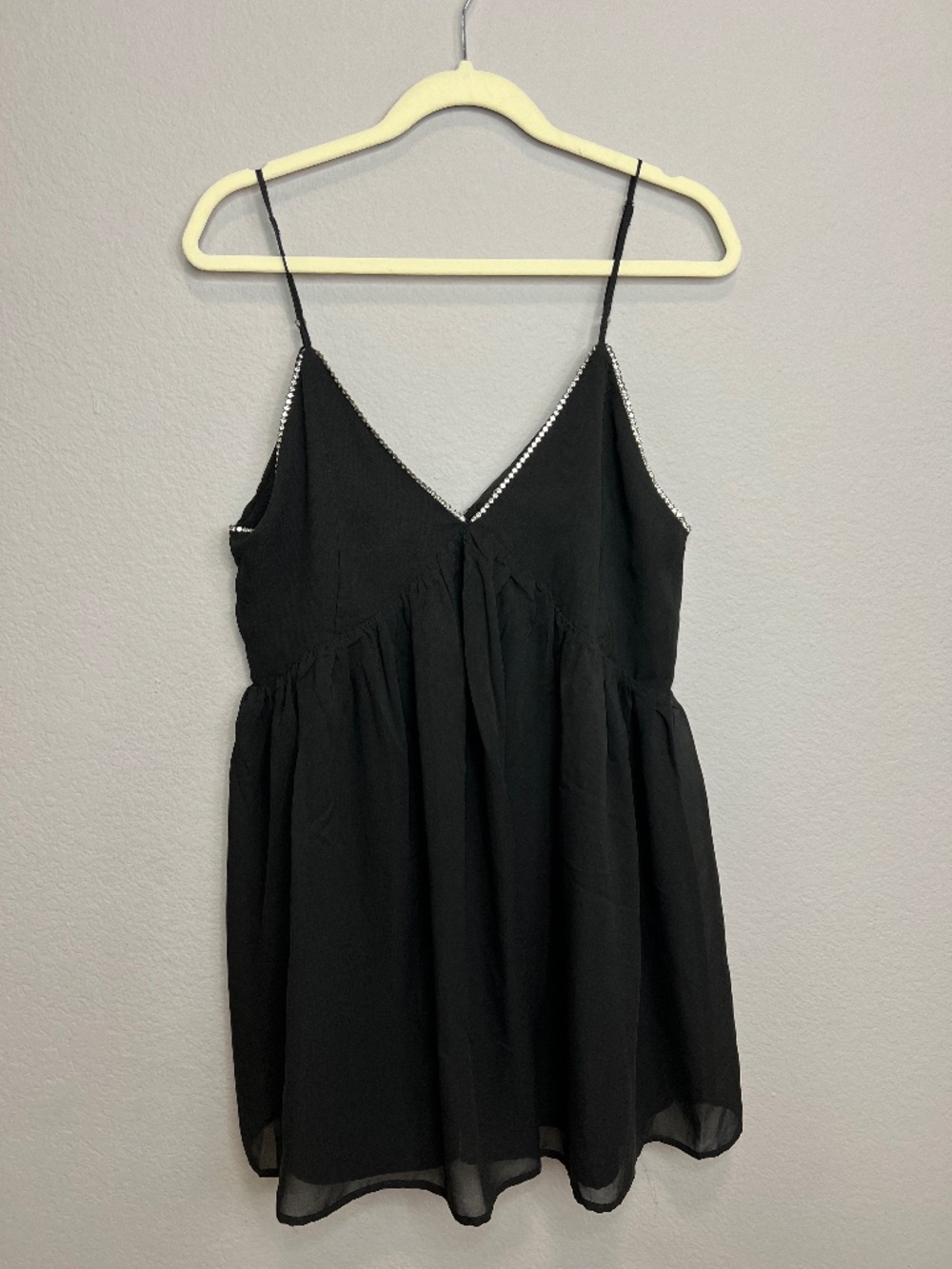 FOREVER 21 LITTLE BLACK DRESS SIZE SMALL